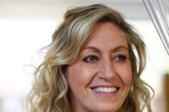 Andrea J. Simon